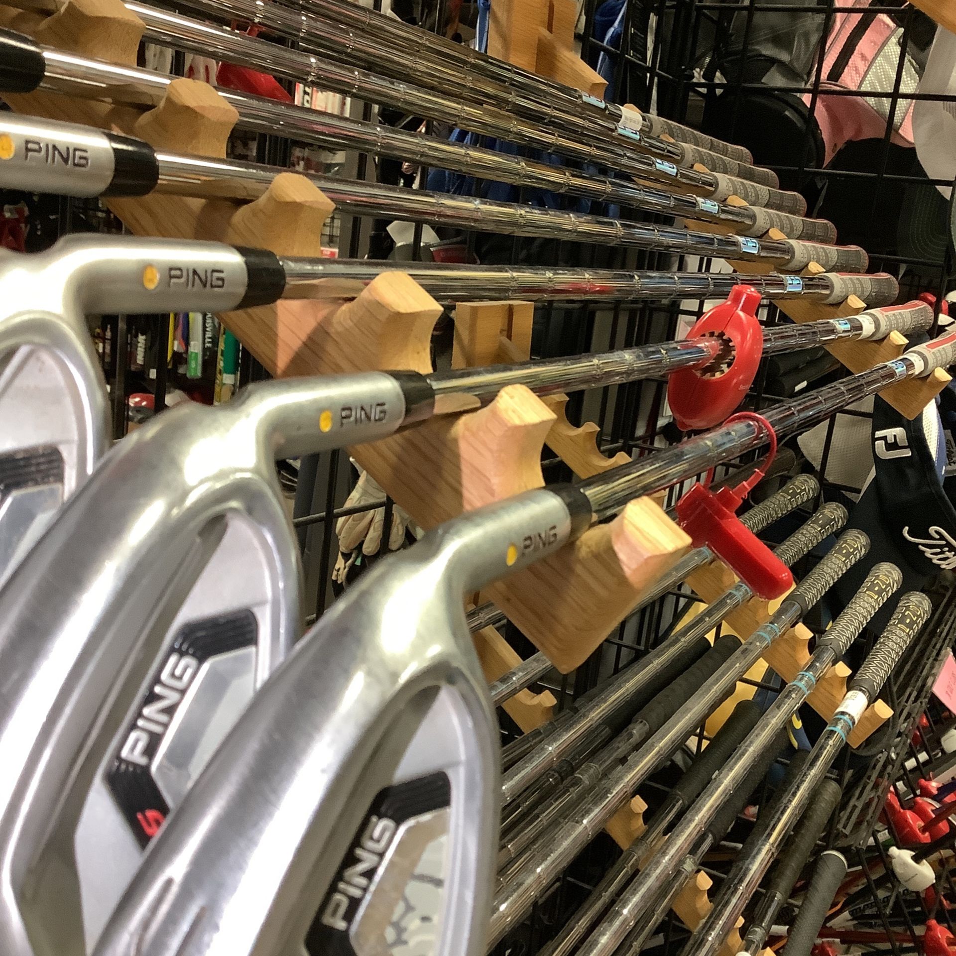 Ping i25 Yellow Dot Right Hand 4PWUtility Wedge CFS Stiff Shafts SKU