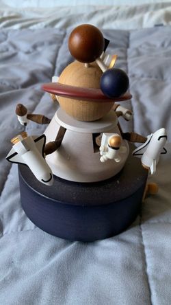 💰 BEST OFFER WILL BE ACCEPTED ASTRONAUT 🧑‍🚀 MUSIC 🎼 BOX