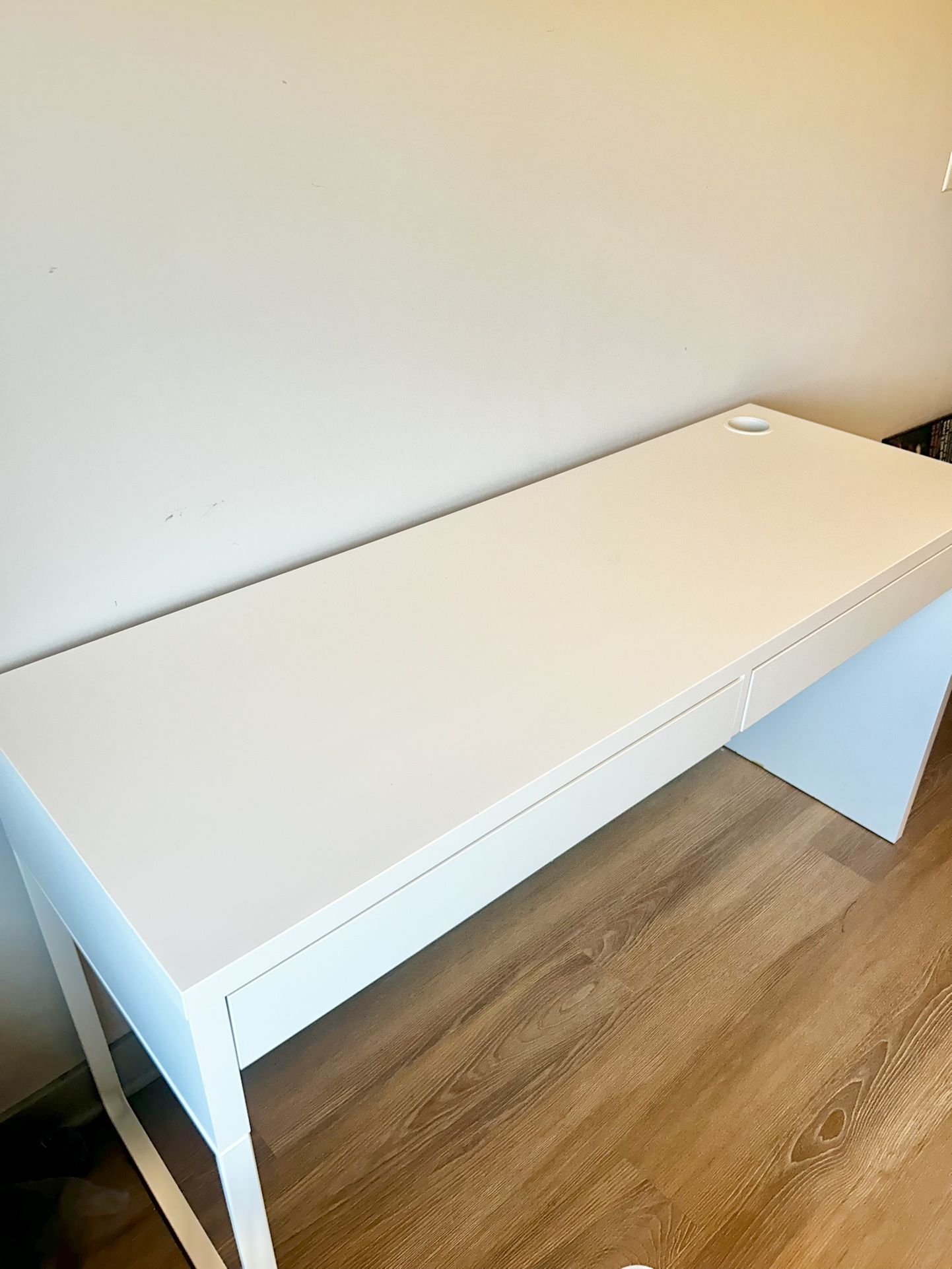 IKEA Micke White Desk