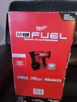 Roofing nailer