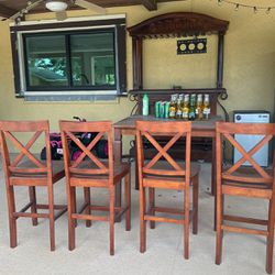 Bar And Table With 4 Chairs