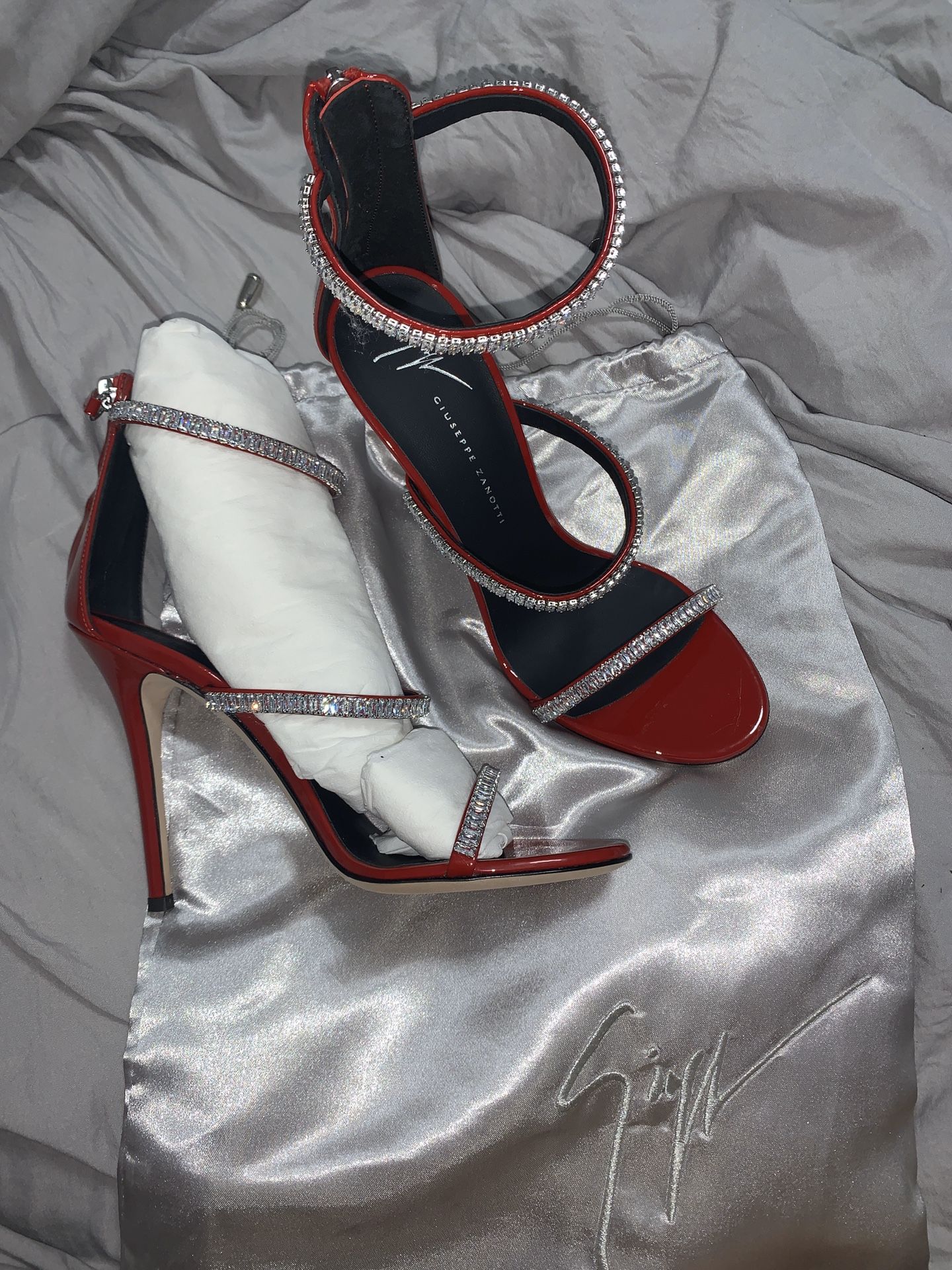 Never worn Guiseppe Zanotti heels Size 37