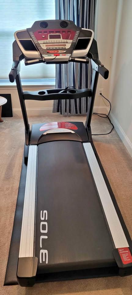 Sole-Treadmill F85