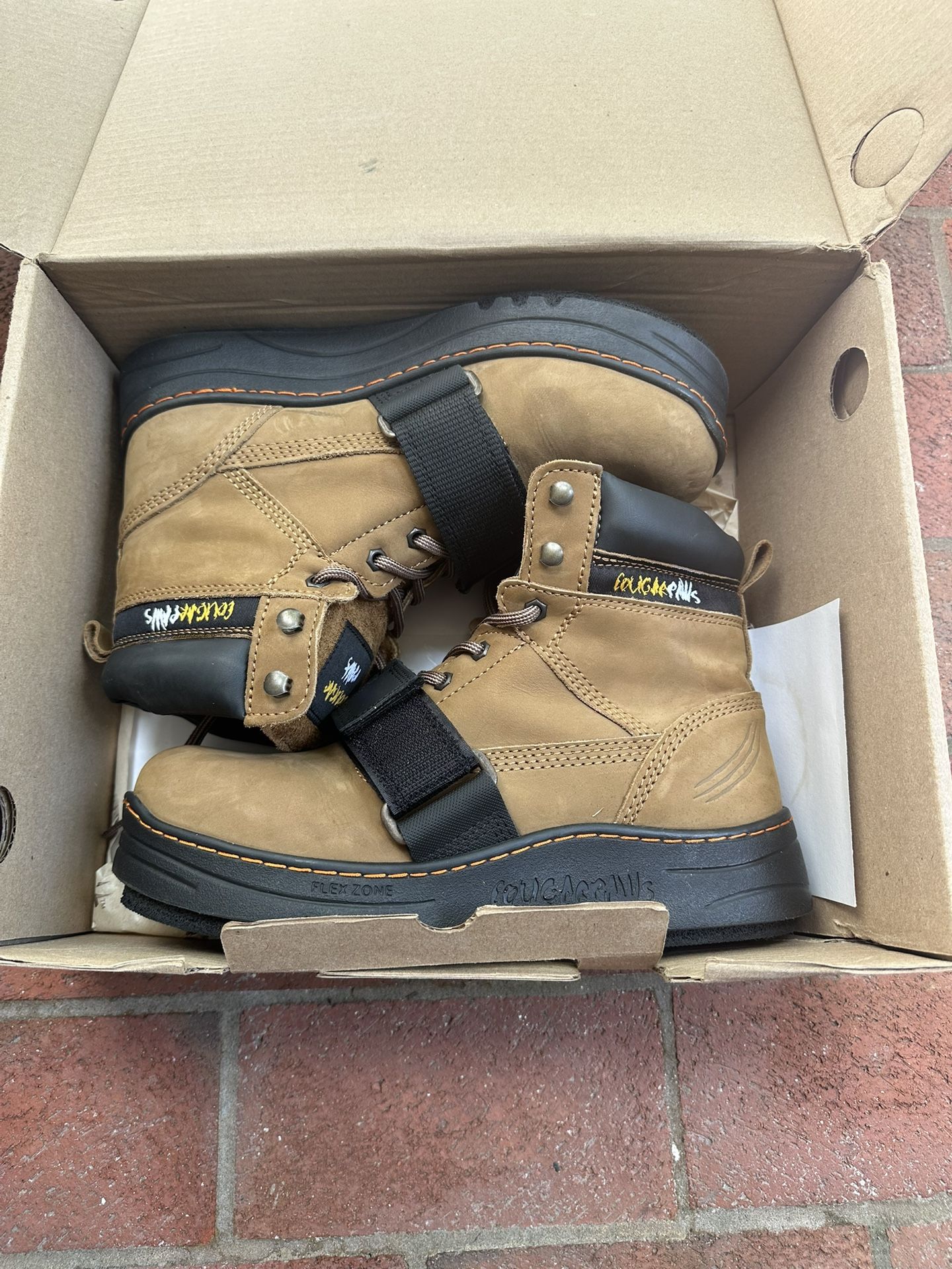 Cougar Paws Roofing Construction Boots - Size 9