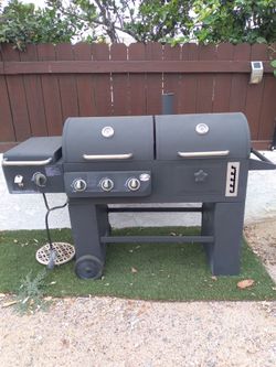 Dual Fuel Gas and Charcoal Combo Grill
