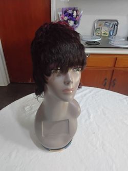 Short Dark Burgundy Wig with Bangs
