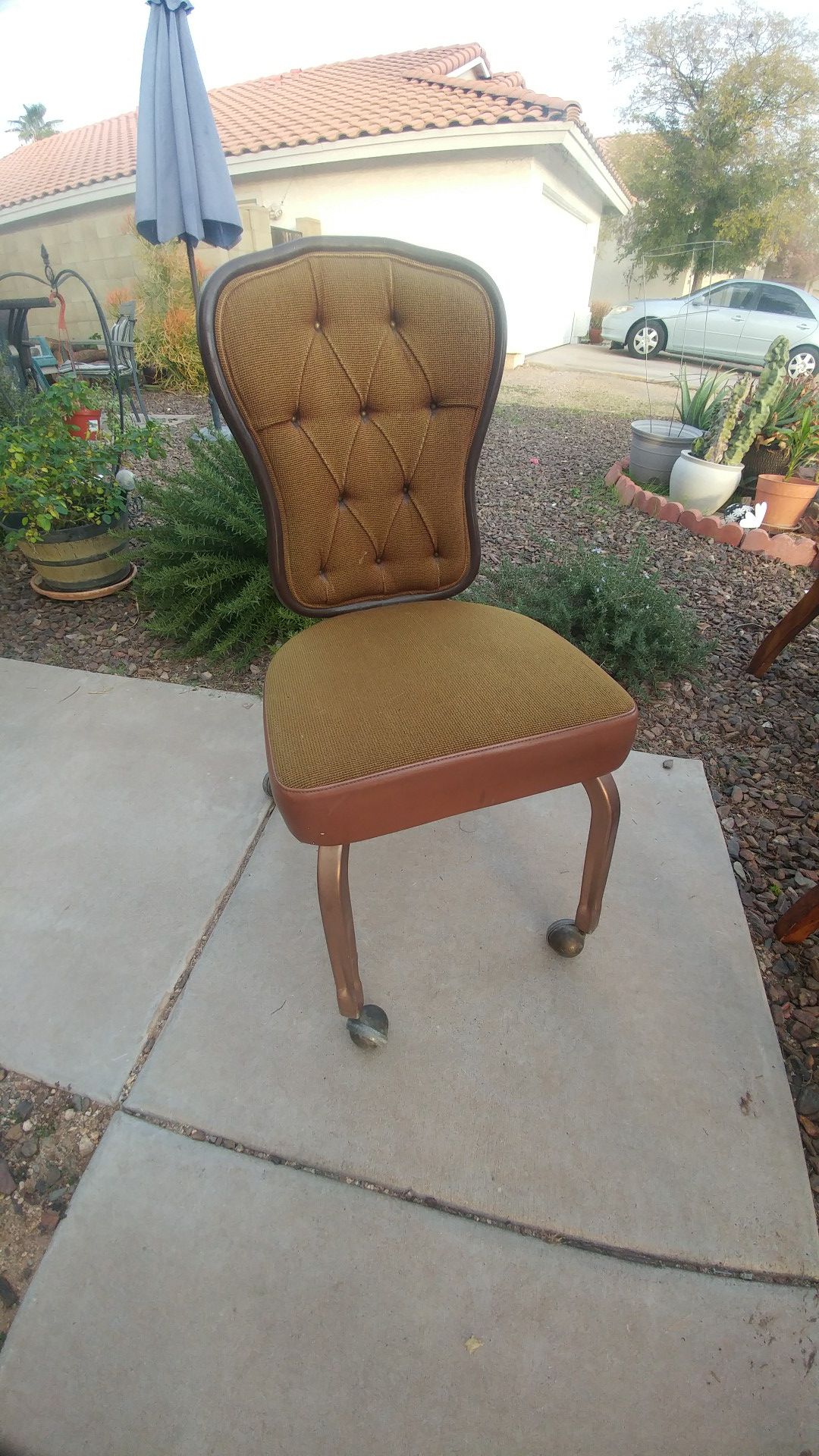 Vintage great condition rolling cushion office desk chair