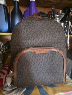 Micheal kors backpack
