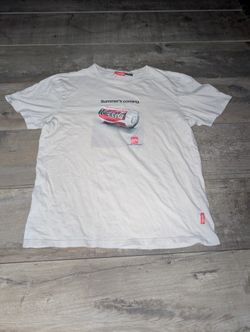 Coca Cola Unisex Short Sleeve Graphic T-Shirt Summer's Coming Size S