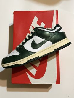 New Nike Wmns Dunk Low “Vintage Green”