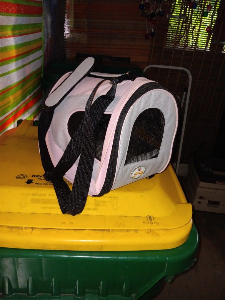 Pet Carrier (Small)