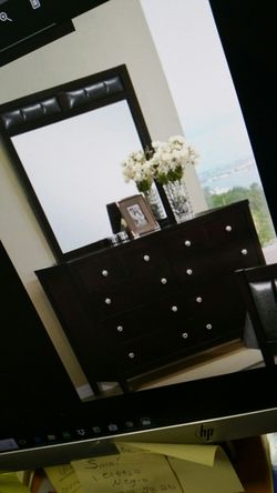 Venta de camas, cada una tiene precios diferente.