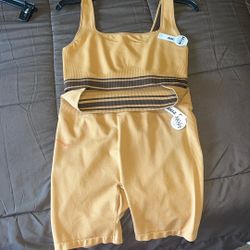 PINK Fitness Set NEW$30