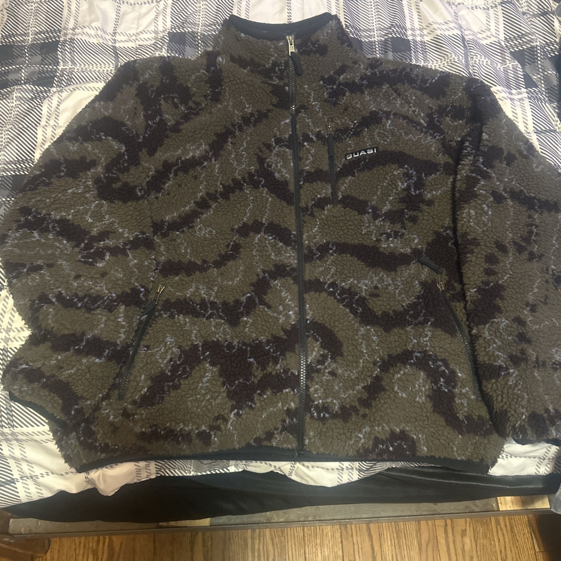 Quasi Fleece Zip Up