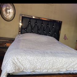 Two  Queen  Bed  With Matters 1000