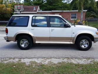 1996 Ford Explorer V8 RUNS PERFECT