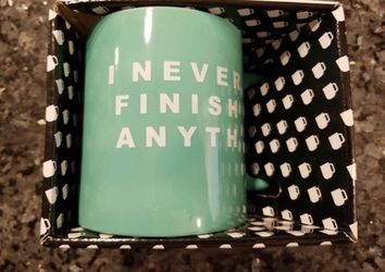 Coffee mug 18 oz "I NEVER FINISH ANYTH"