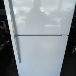 GE Top Freezer Refrigerator 
