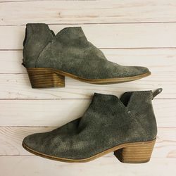 Dolce Vita Gray Larsen Ankle Boots Size 8.5