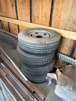 4 Ford F250 OEM Wheels & Tires – 245/75R17