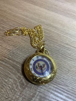 Watch. They work well. The condition is good.