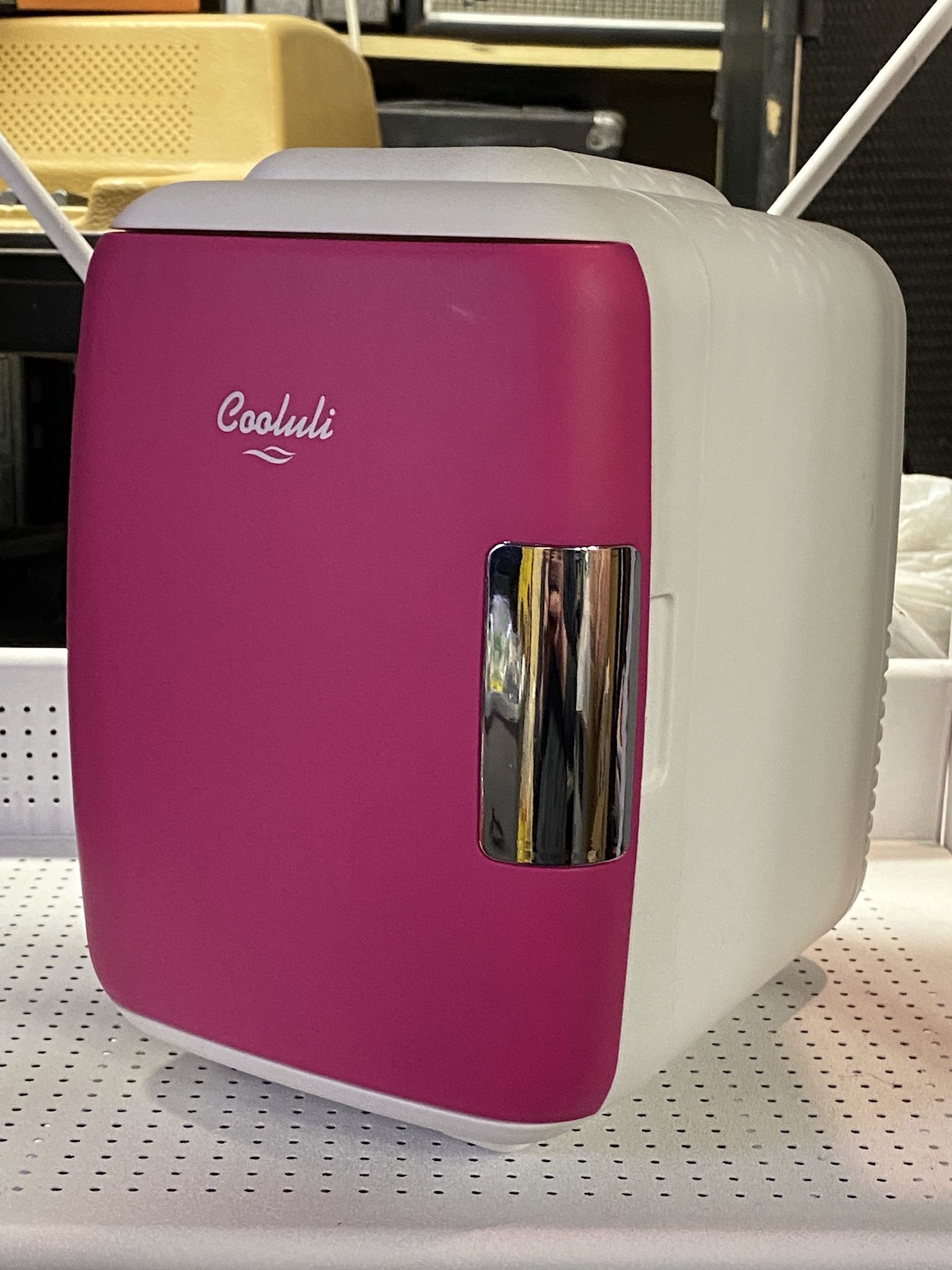 Cooluli Classic CL4LF 0.1 Cu. Ft. Mini Fridge for Makeup Beauty Products Fuchsia/Pink - Like New