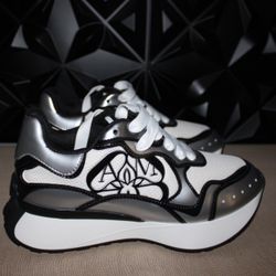McQueen 