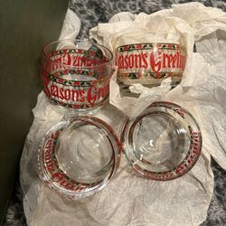 Vintage Christmas holiday seasons greetings glass cup set