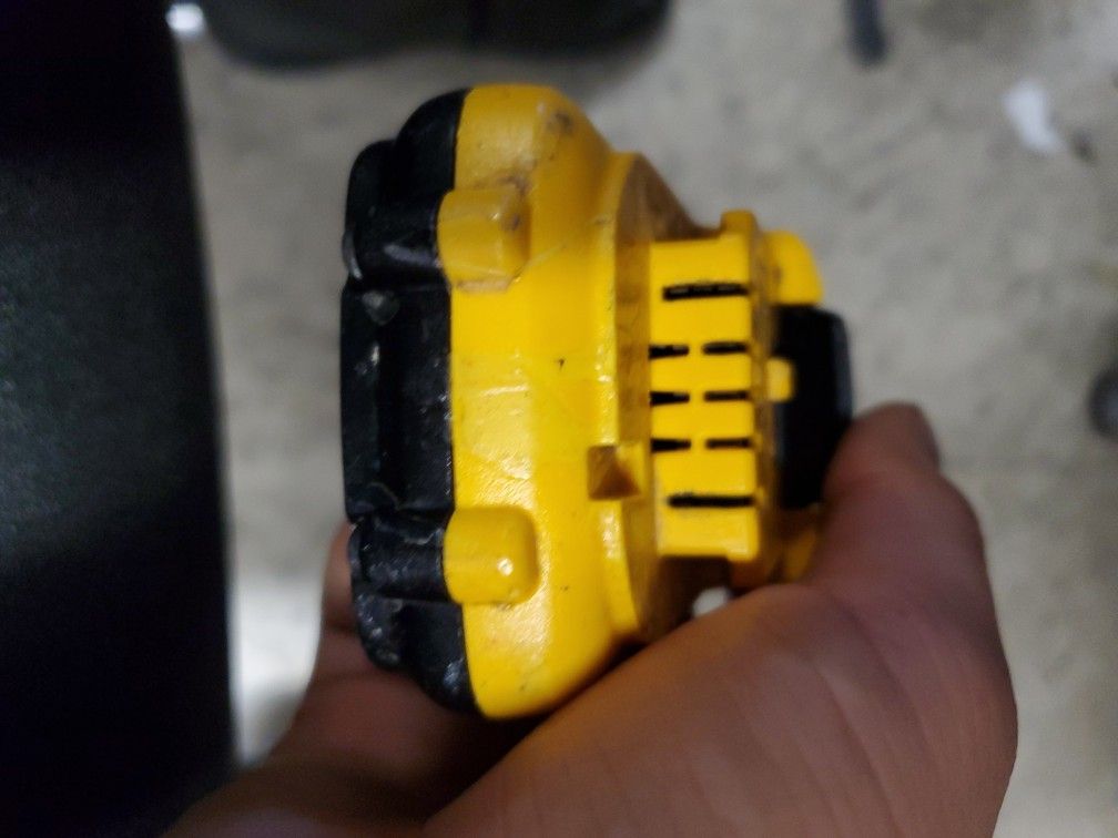 Dewalt 12v 2 Amp Battery Used