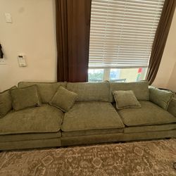 Green Coach Great Condition