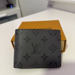 LV Mens Wallet