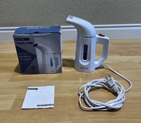 Compact Handheld Steamer
