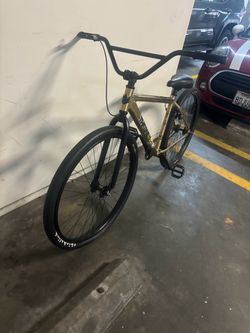 Throne bike gold