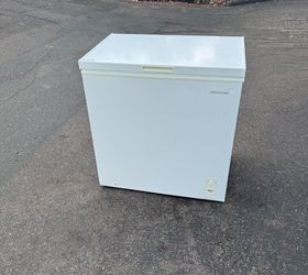 Freezer household deep chest with internal light (delivery available)