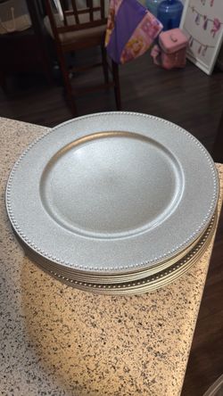 Charger plate