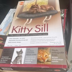 K & H Kitty Sill 