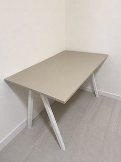 IKEA DESK