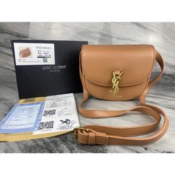 Handbags 