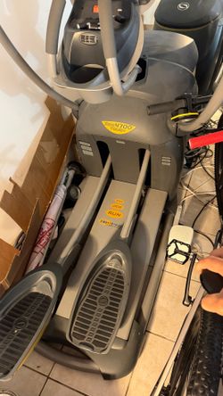 OCTANE FITNESS PRO 4700 ELLIPTICAL. DISPLAY NOT WORKING