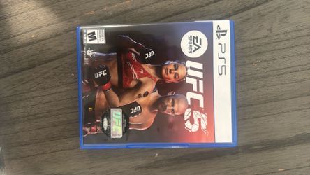UFC 5 PS5 disk