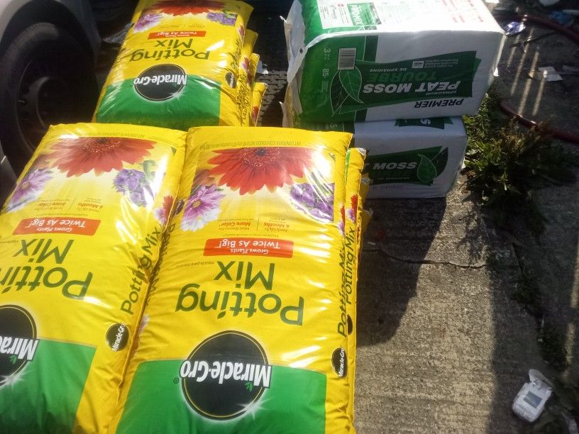 Miracle Grow And Peat Moss