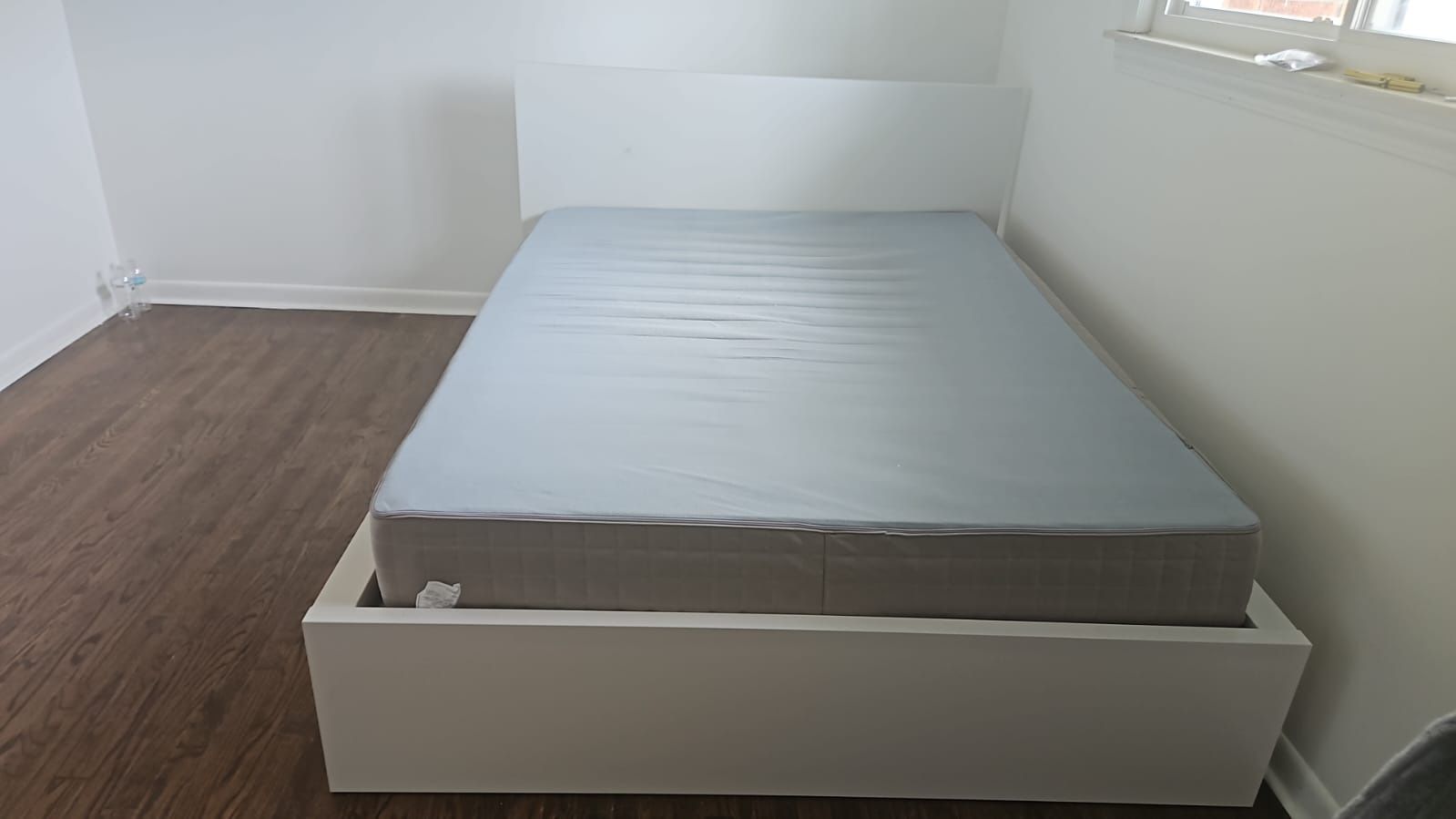 Queen Bed