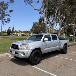 2006 Toyota Tacoma 4 Door Pre-runner 