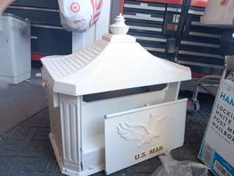 Mailbox! Locking White Post Mount Mailbox *For Repair*