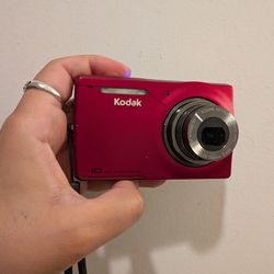 Kodak EasyShare M1033 10.0MP Digital Camera- Red 🍒