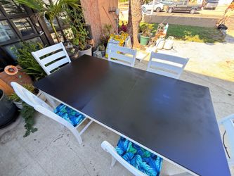 Dining Room Table with 6 chairs