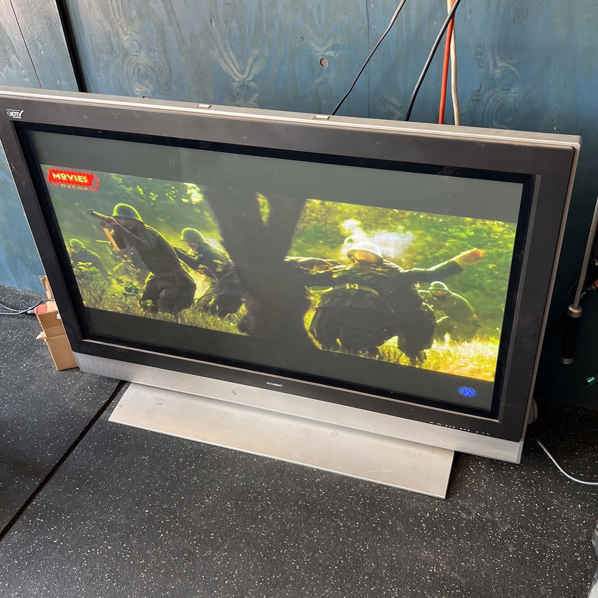 Maxent 42” Flat Screen TV