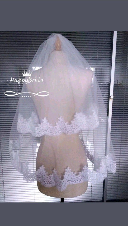Beautiful 2Tier Lace Edge Bridal Veil