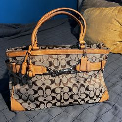 Coach Vintage Handbag (NEVER USED)