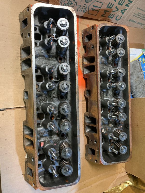 Vortec heads 062, valve covers and 1.5 rockers for SBC for Sale in ...